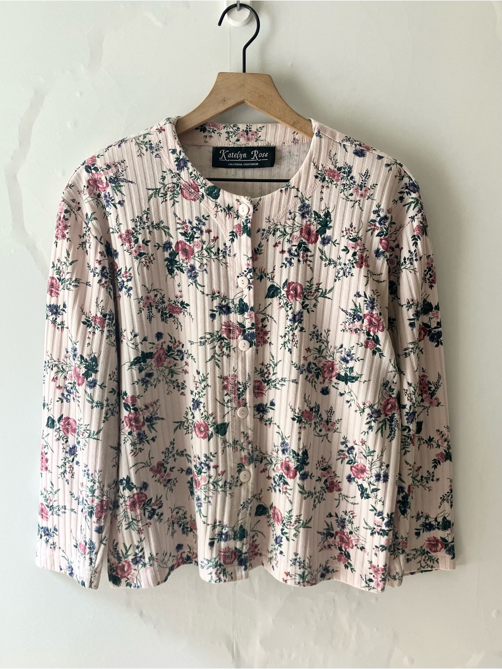 VINTAGE Ribbed Pink Floral Button Up Top**